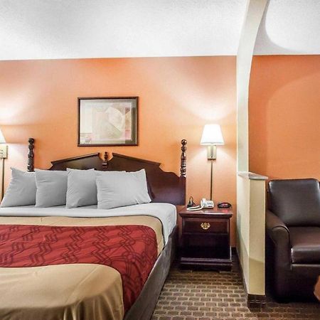 Econo Lodge Inn & Suites I-20, Exit 73 Tuscaloosa Dış mekan fotoğraf