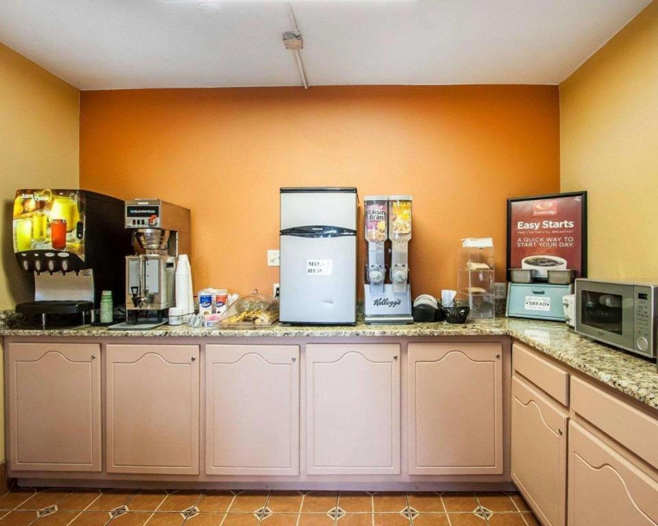 Econo Lodge Inn & Suites I-20, Exit 73 Tuscaloosa Dış mekan fotoğraf