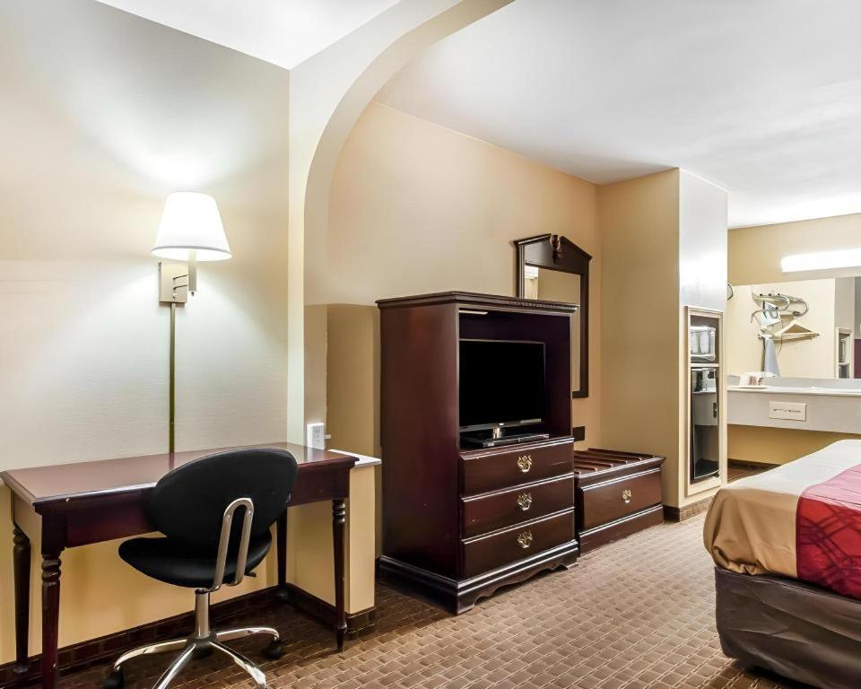 Econo Lodge Inn & Suites I-20, Exit 73 Tuscaloosa Dış mekan fotoğraf