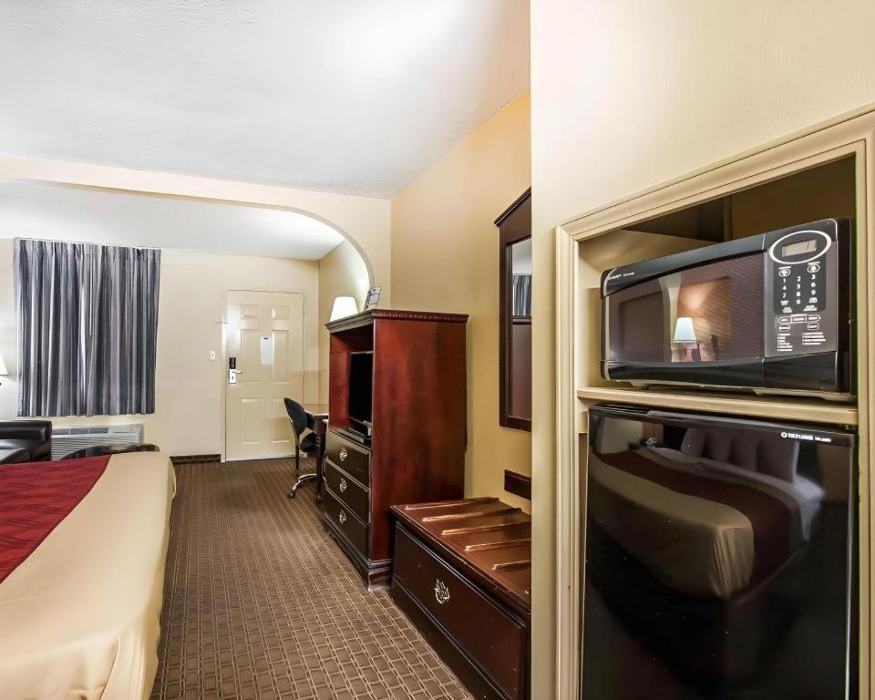 Econo Lodge Inn & Suites I-20, Exit 73 Tuscaloosa Dış mekan fotoğraf