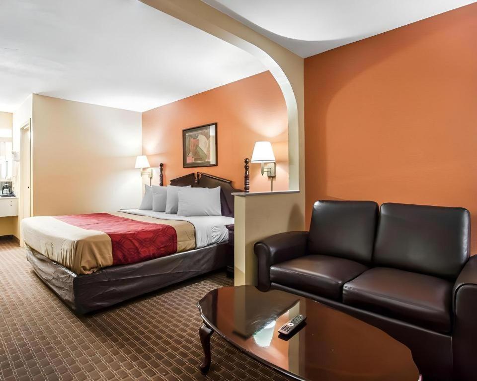 Econo Lodge Inn & Suites I-20, Exit 73 Tuscaloosa Dış mekan fotoğraf
