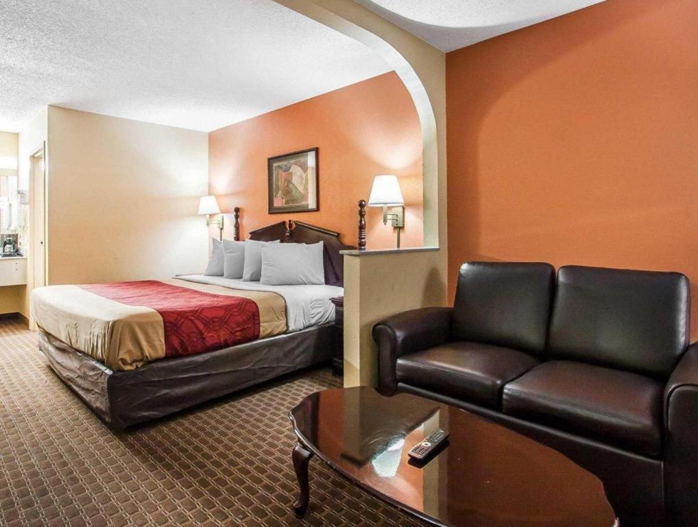 Econo Lodge Inn & Suites I-20, Exit 73 Tuscaloosa Dış mekan fotoğraf