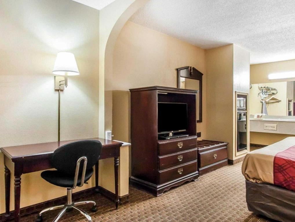 Econo Lodge Inn & Suites I-20, Exit 73 Tuscaloosa Dış mekan fotoğraf