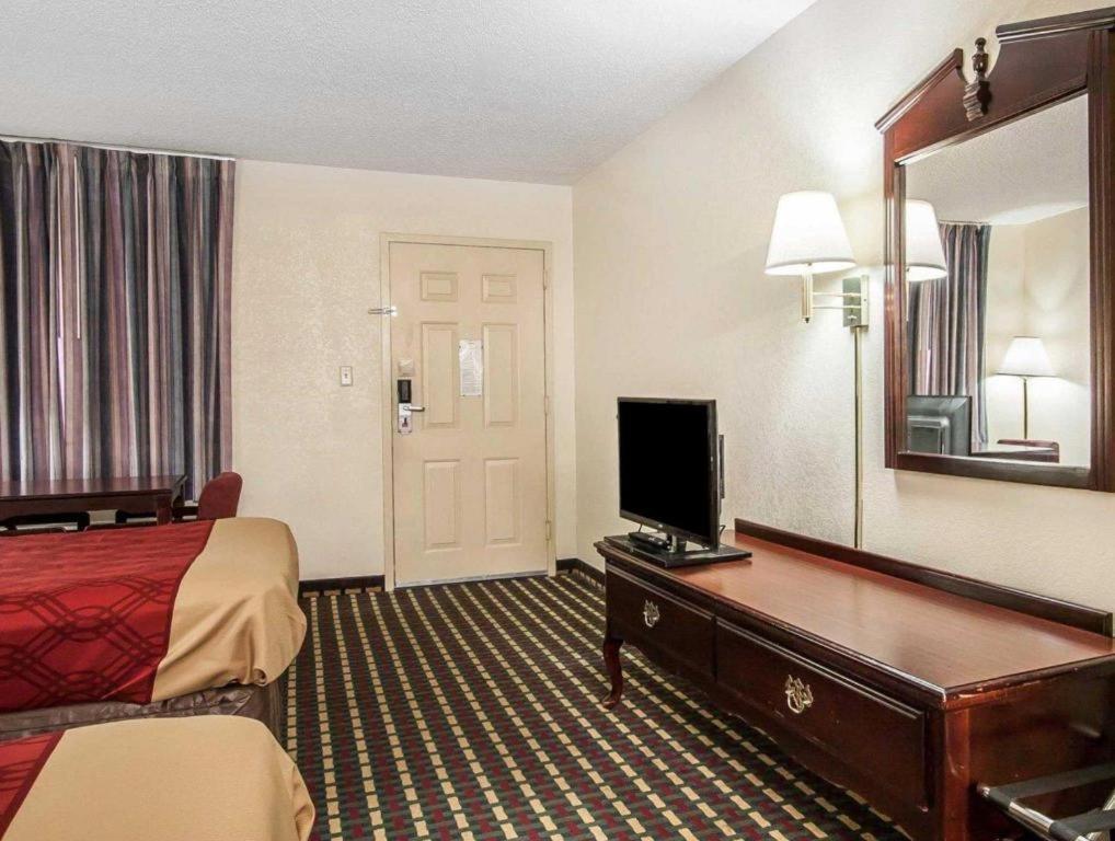 Econo Lodge Inn & Suites I-20, Exit 73 Tuscaloosa Dış mekan fotoğraf
