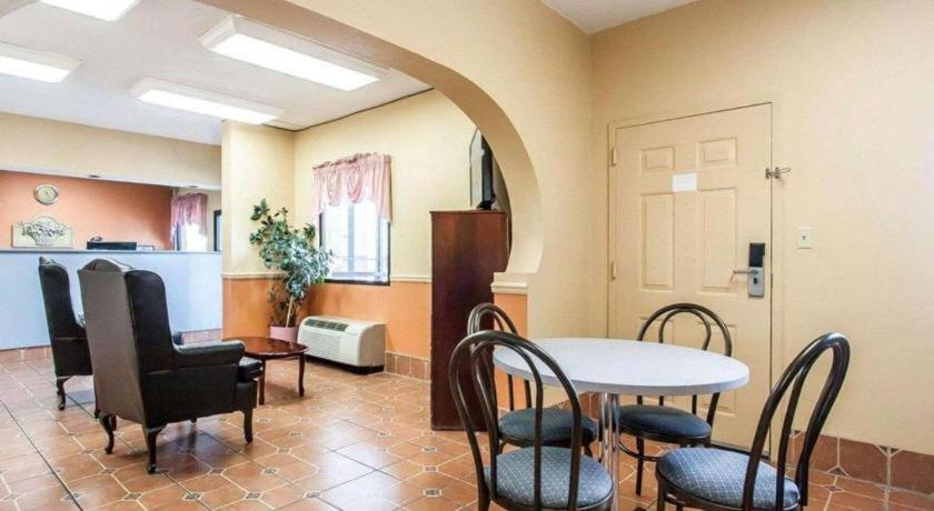 Econo Lodge Inn & Suites I-20, Exit 73 Tuscaloosa Dış mekan fotoğraf