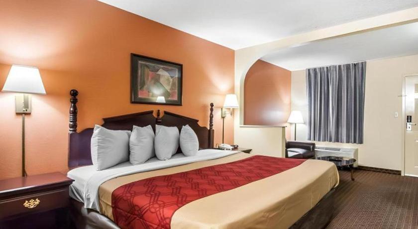Econo Lodge Inn & Suites I-20, Exit 73 Tuscaloosa Dış mekan fotoğraf